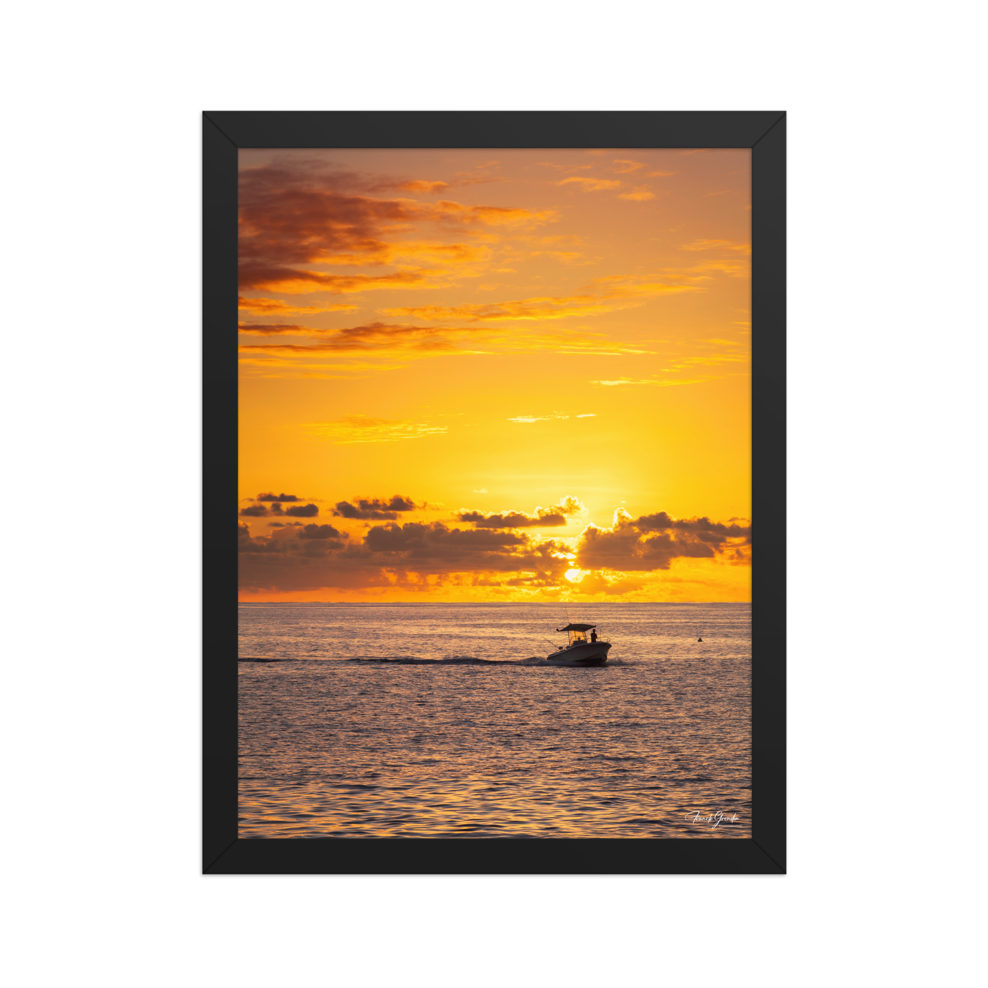 Affiche de La Réunion Retour au Port au Soleil Couchant 30 × 40 cm / Noir - photographie Franck Grondin