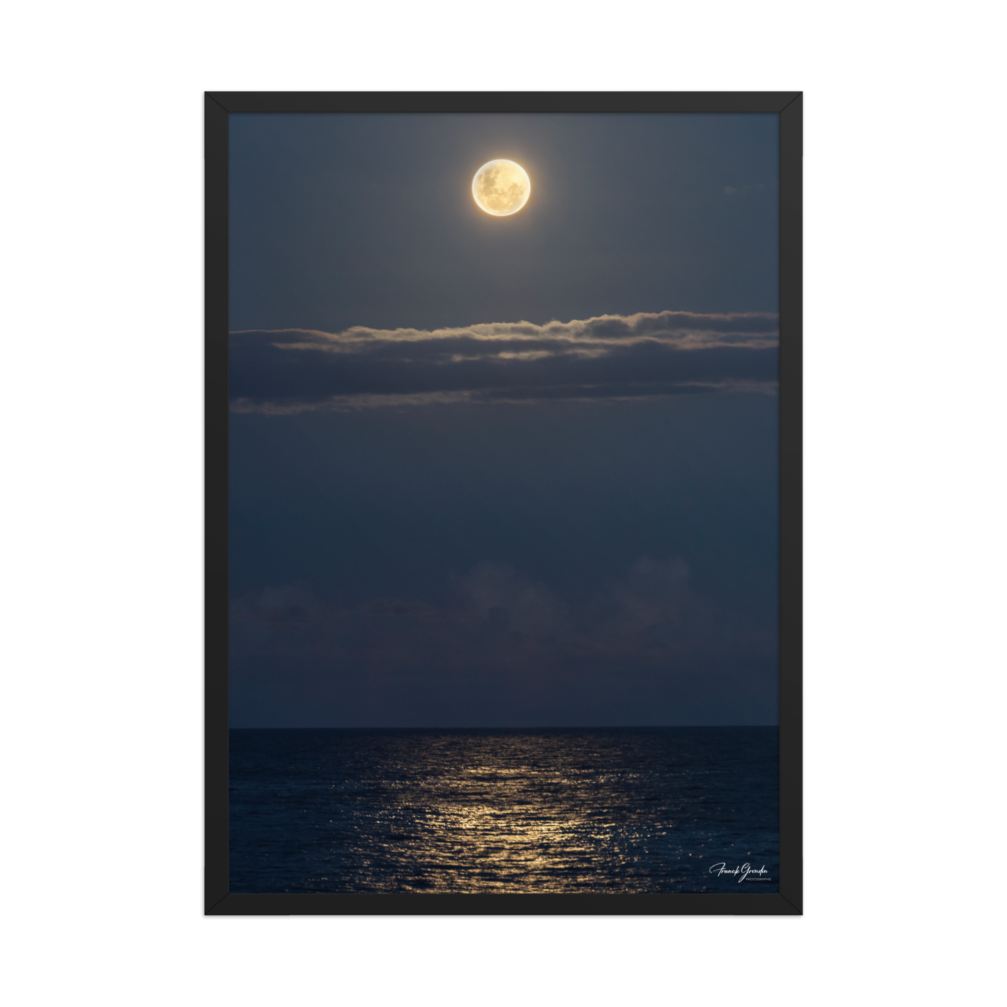 Affiche de La Réunion Lune Rousse sur l'Océan 50 × 70 cm / Noir - photographie Franck Grondin
