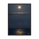 Affiche de La Réunion Lune Rousse sur l'Océan 50 × 70 cm / Noir - photographie Franck Grondin