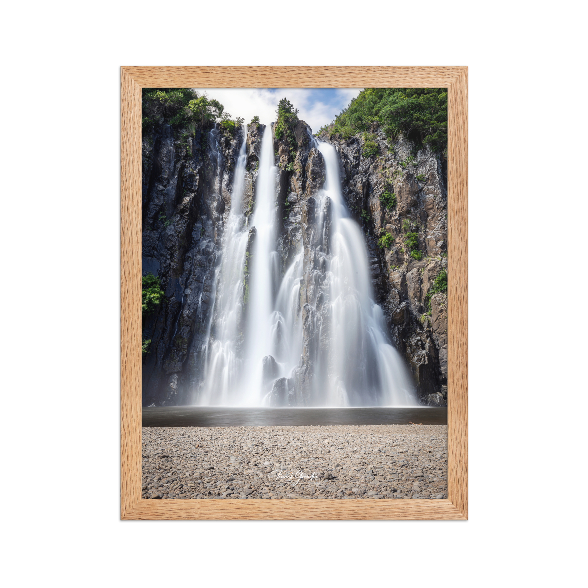 Affiche de La Réunion Cascade Niagara 30 × 40 cm / Oak - Univile La Réunion