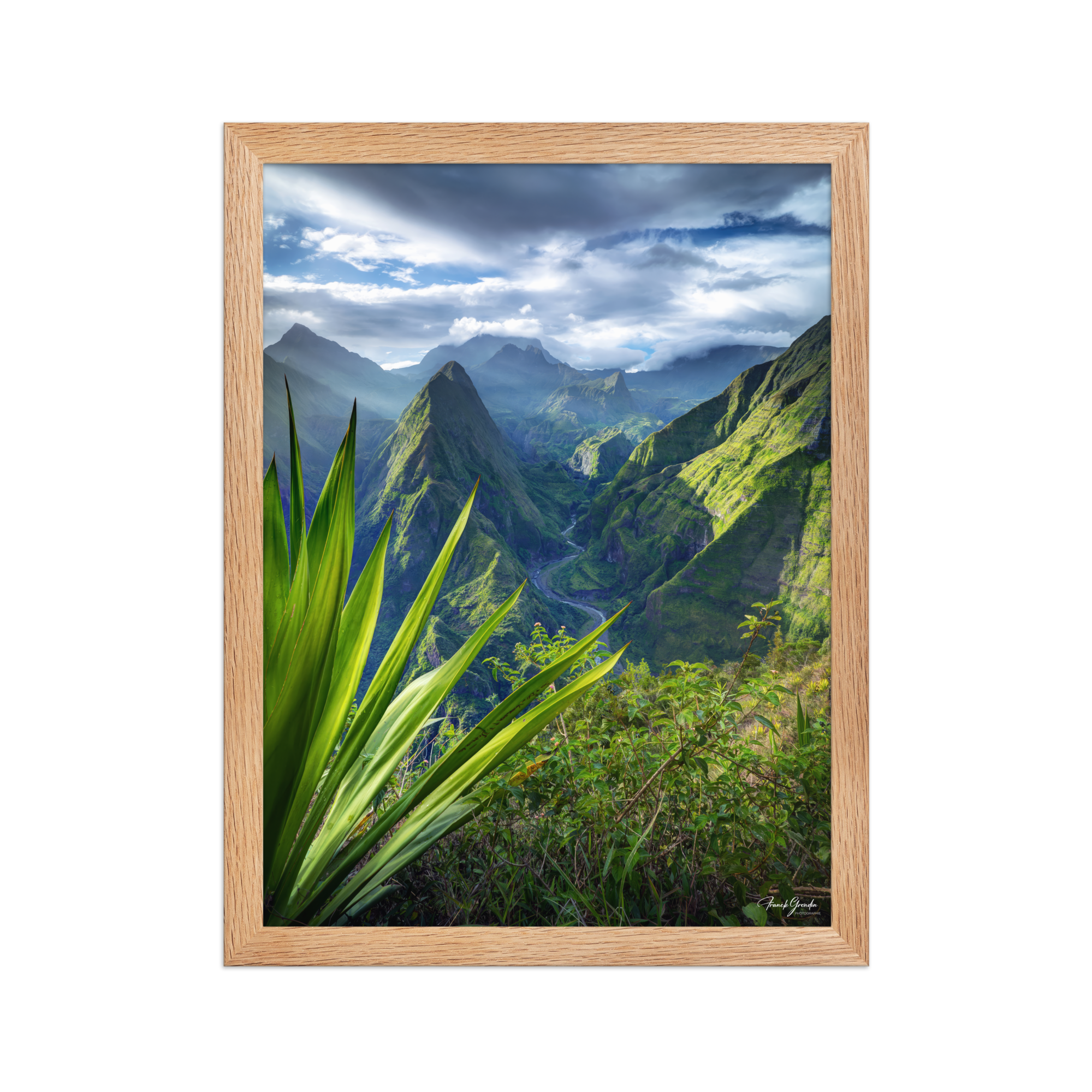 Affiche de La Réunion Mafate, Ciel Tourmenté 30 × 40 cm / Oak - photographie Franck Grondin