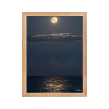 Affiche de La Réunion Lune Rousse sur l'Océan 30 × 40 cm / Oak - photographie Franck Grondin