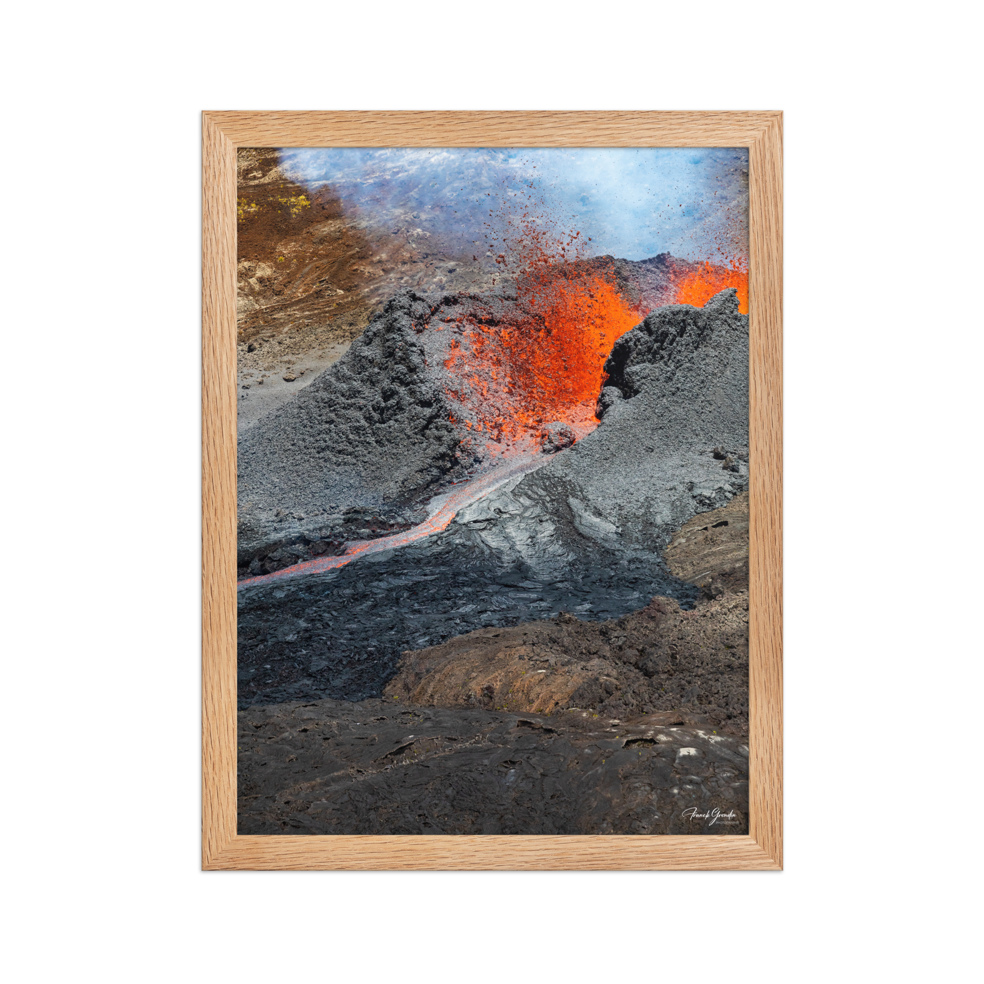 Affiche de La Réunion Le Piton de la Fournaise vu du Ciel 30 × 40 cm / Oak - photographie Franck Grondin