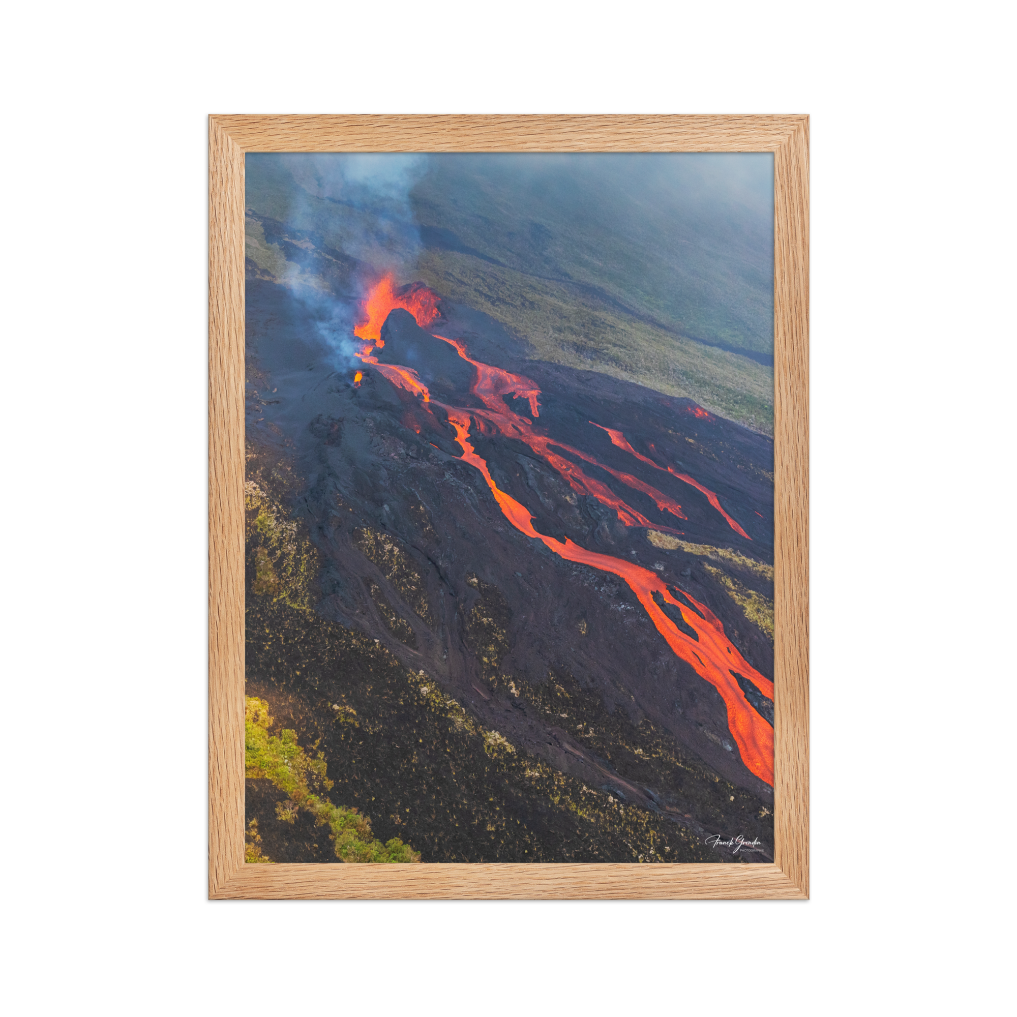 Affiche de La Réunion Éruption d'Octobre 2019 30 × 40 cm / Oak - photographie Franck Grondin