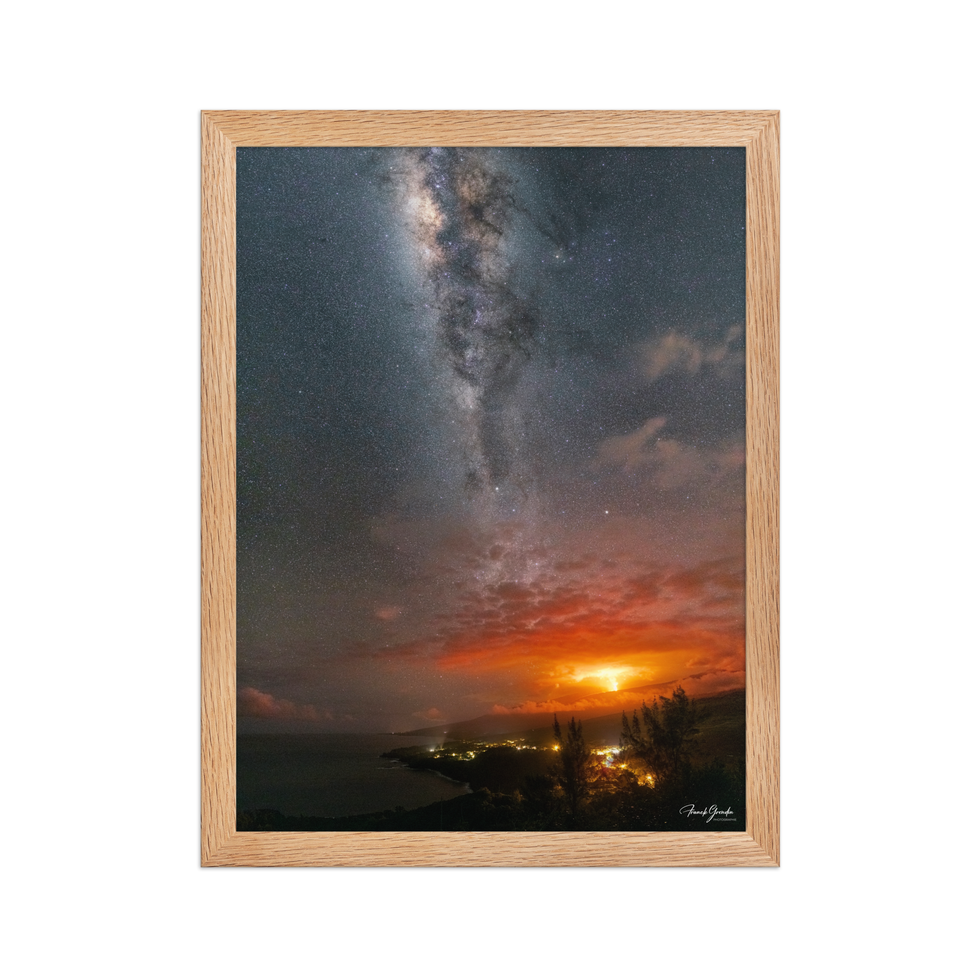 Affiche de La Réunion La Fournaise sous la Voie Lactée 30 × 40 cm / Oak - photographie Franck Grondin