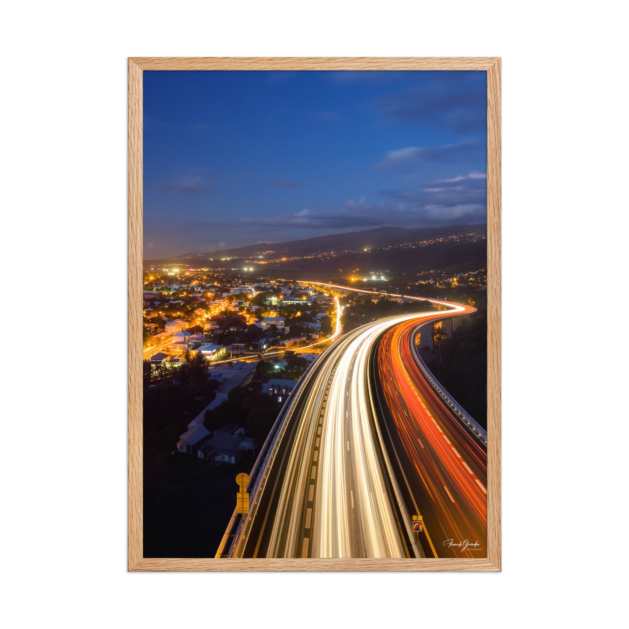 Affiche de La Réunion La Route des Tamarins de Nuit 50 × 70 cm / Oak - photographie Franck Grondin