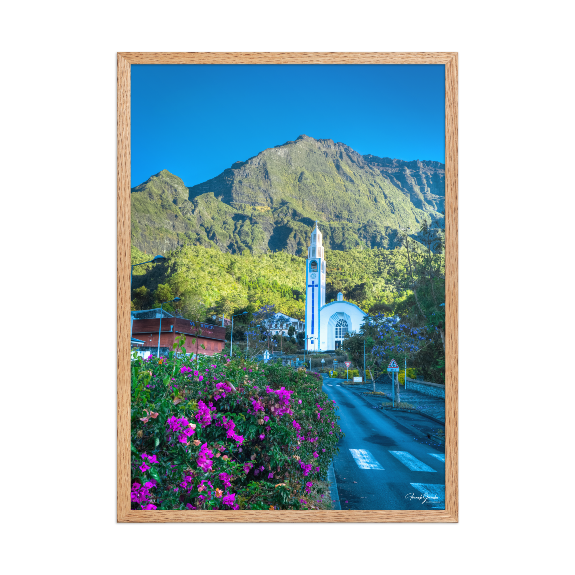 Affiche de La Réunion L'Église Notre-Dame-des-Neiges de Cilaos 50 × 70 cm / Oak - photographie Franck Grondin