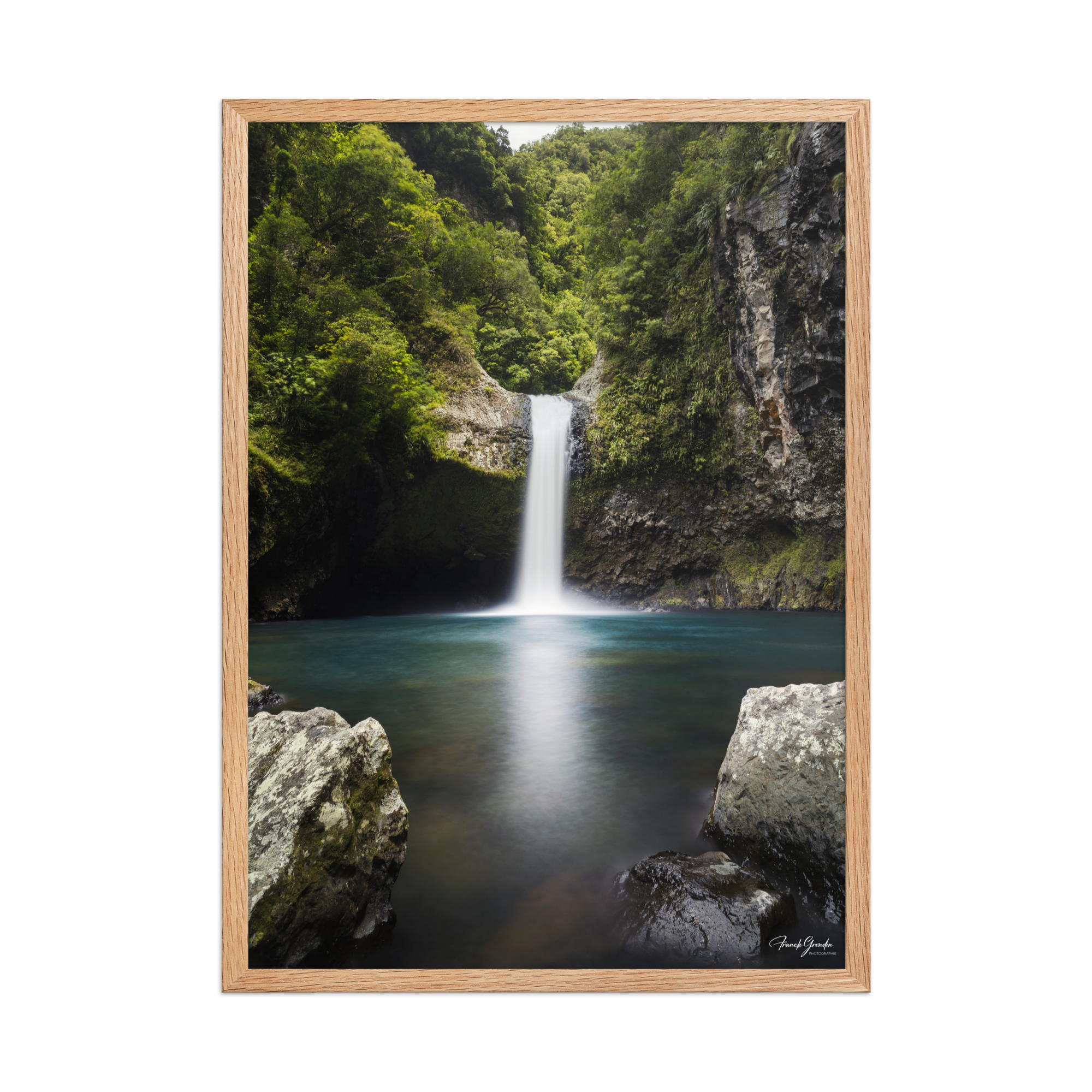 Affiche de La Réunion Cascade de Takamaka 50 × 70 cm / Oak - photographie Franck Grondin