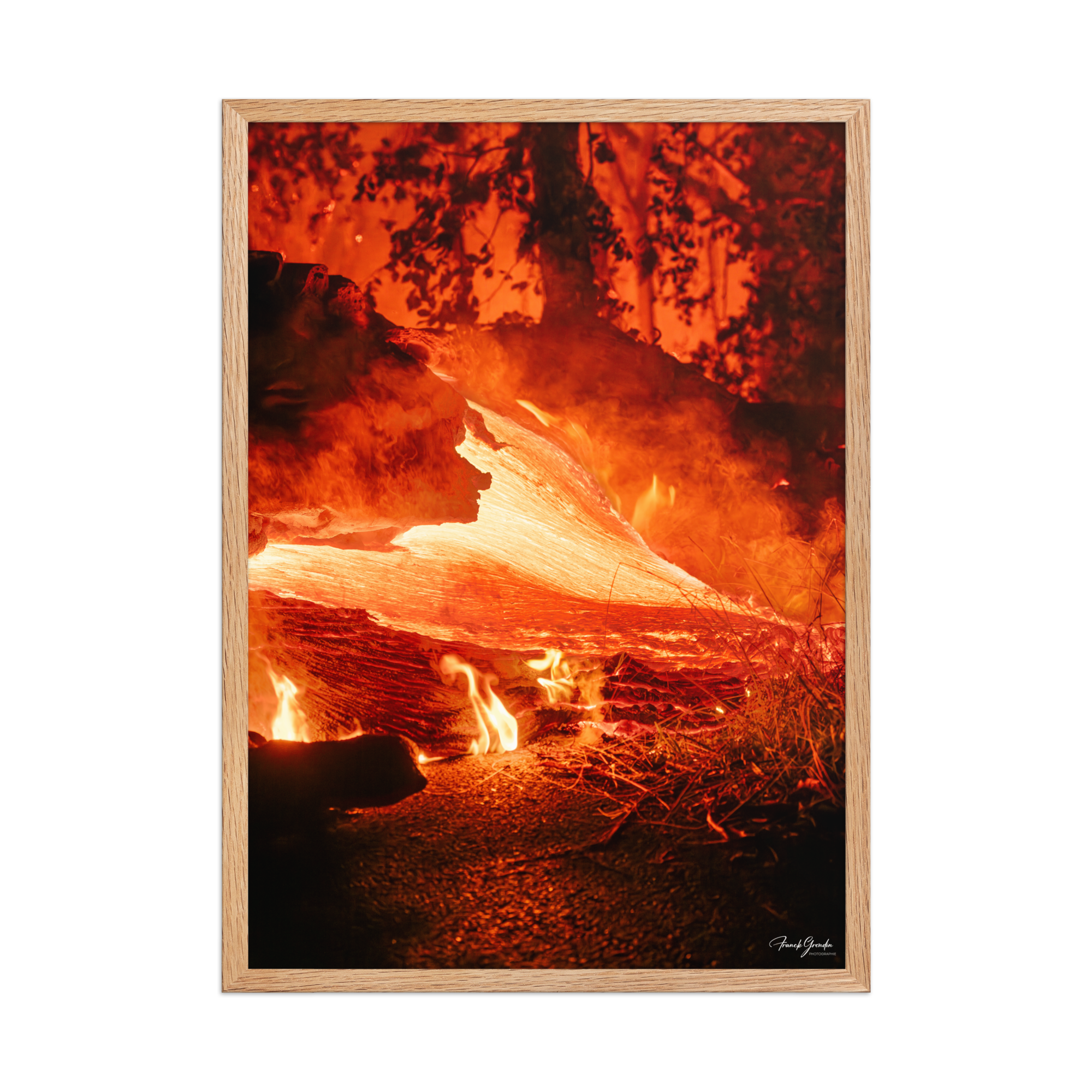 Affiche de La Réunion Coulée de Février 2026 50 × 70 cm / Oak - photographie Franck Grondin