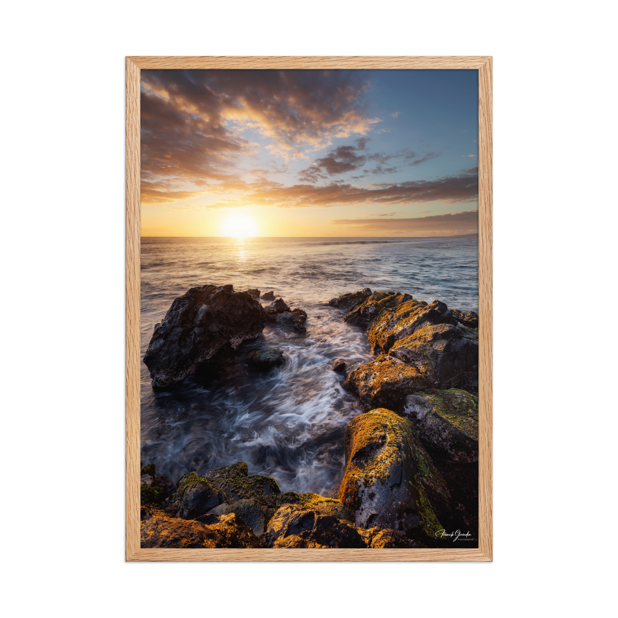 Affiche de La Réunion Le Dragon de Pierre de Saint-Leu 50 × 70 cm / Oak - photographie Franck Grondin