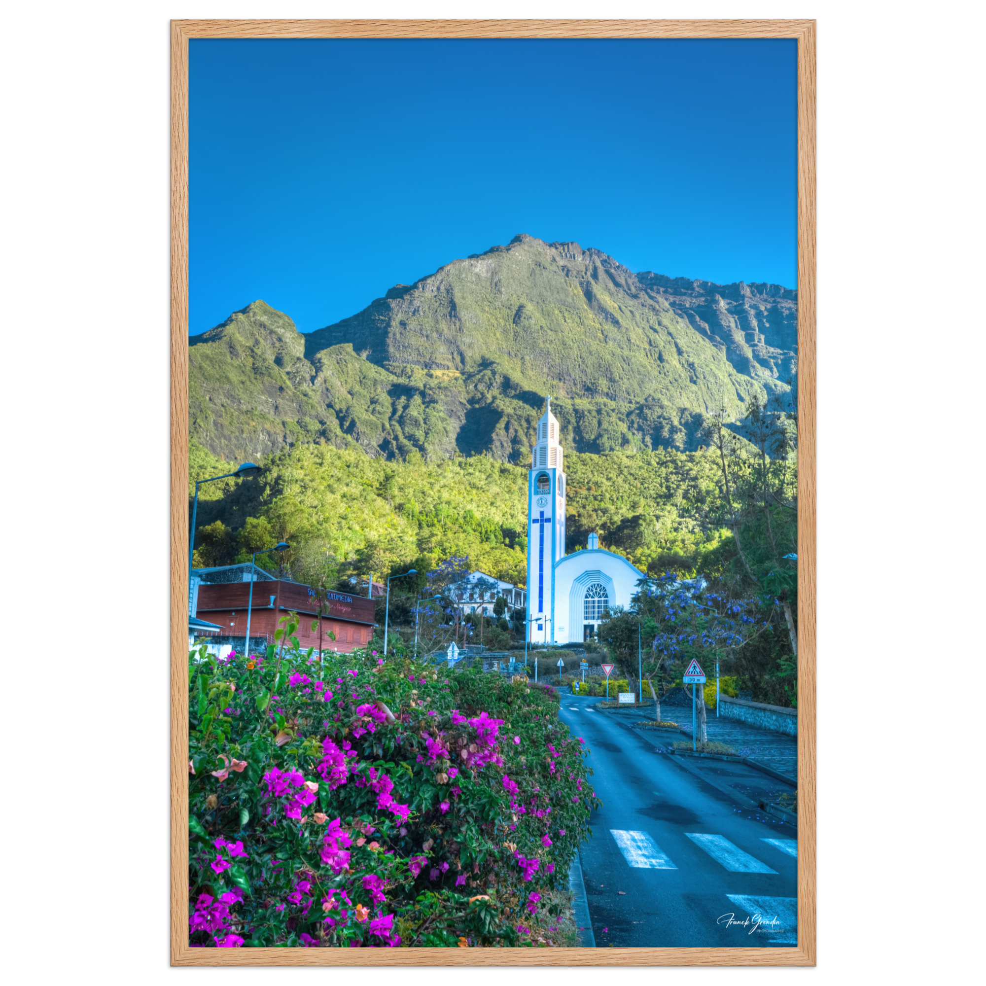Affiche de La Réunion L'Église Notre-Dame-des-Neiges de Cilaos 61 × 91 cm / Oak - photographie Franck Grondin