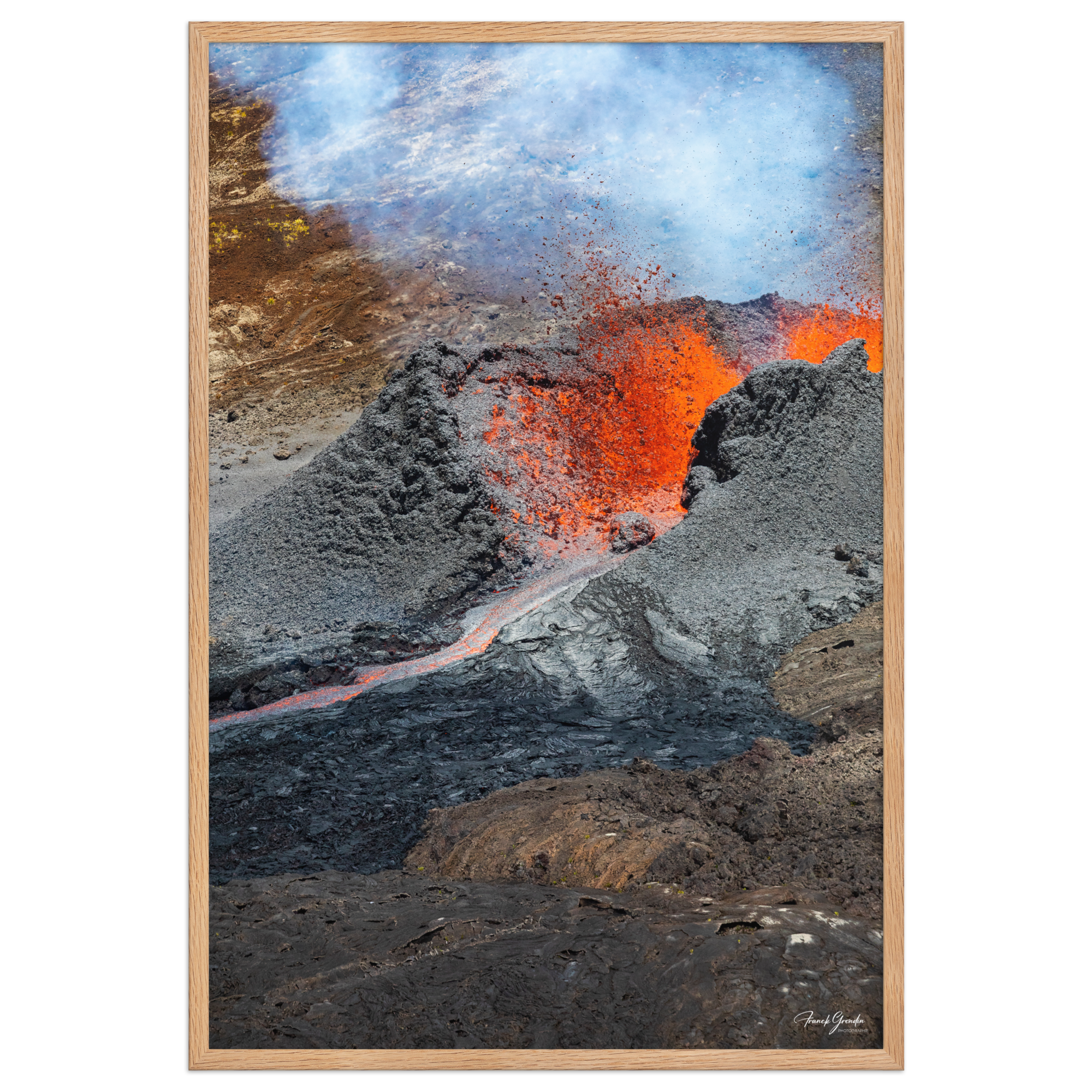 Affiche de La Réunion Le Piton de la Fournaise vu du Ciel 61 × 91 cm / Oak - photographie Franck Grondin