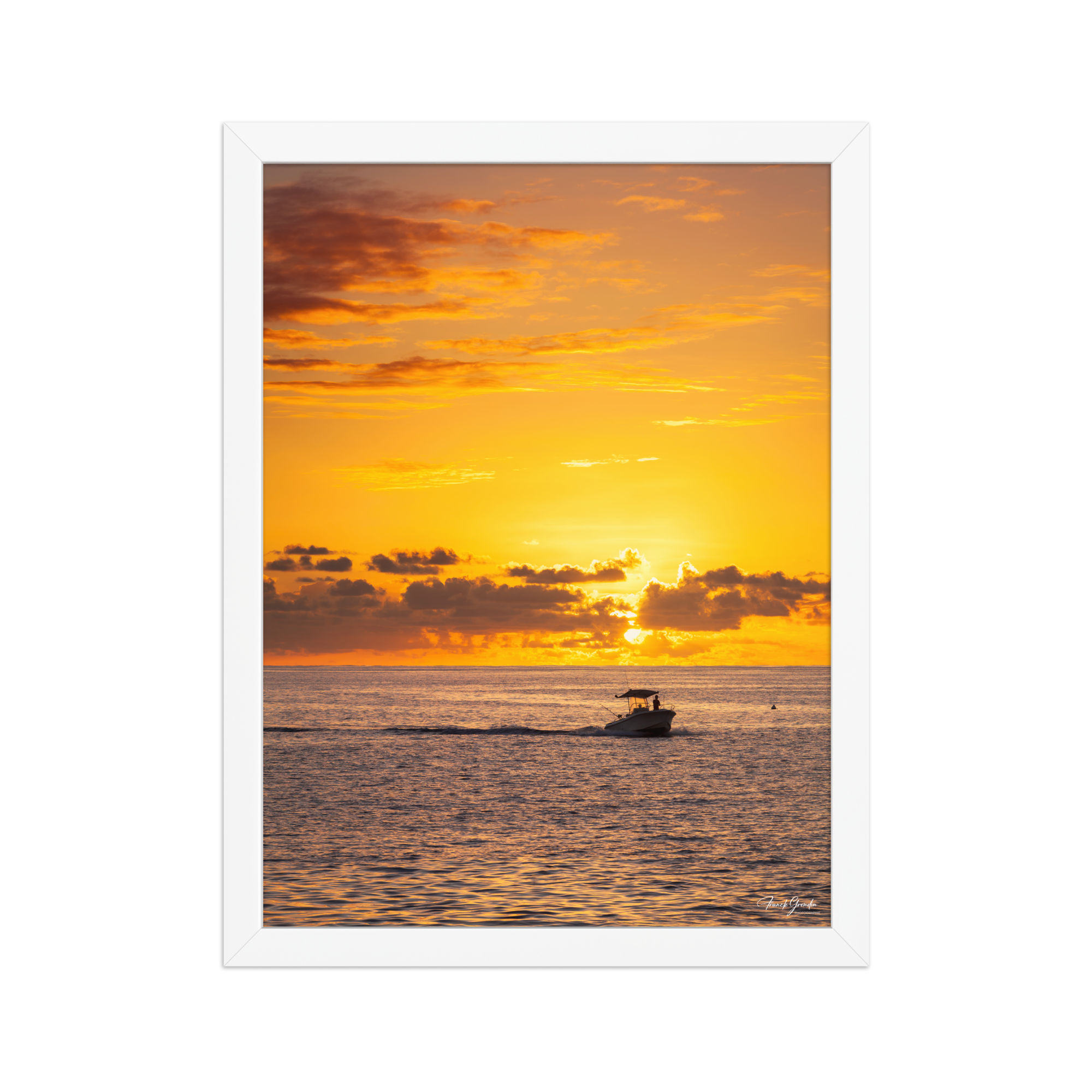 Affiche de La Réunion Retour au Port au Soleil Couchant 30 × 40 cm / Blanc - photographie Franck Grondin