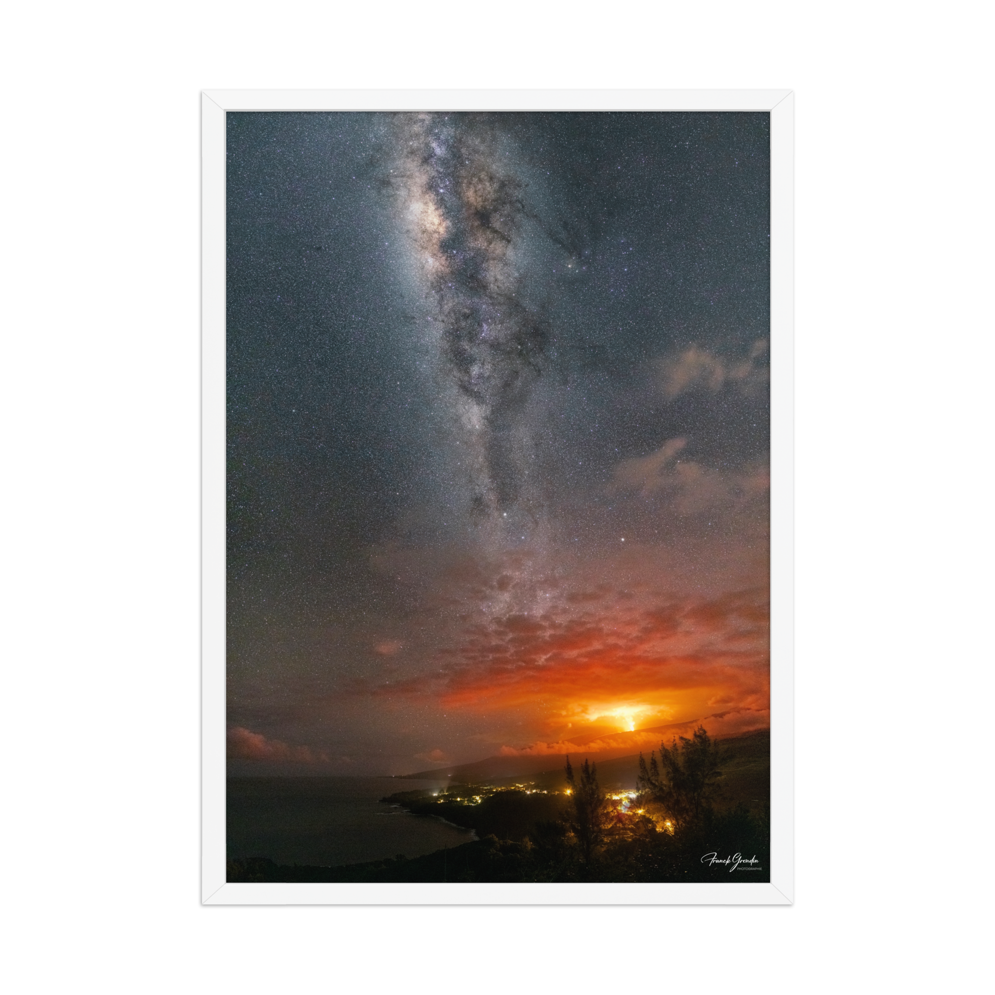 Affiche de La Réunion La Fournaise sous la Voie Lactée 50 × 70 cm / Blanc - photographie Franck Grondin