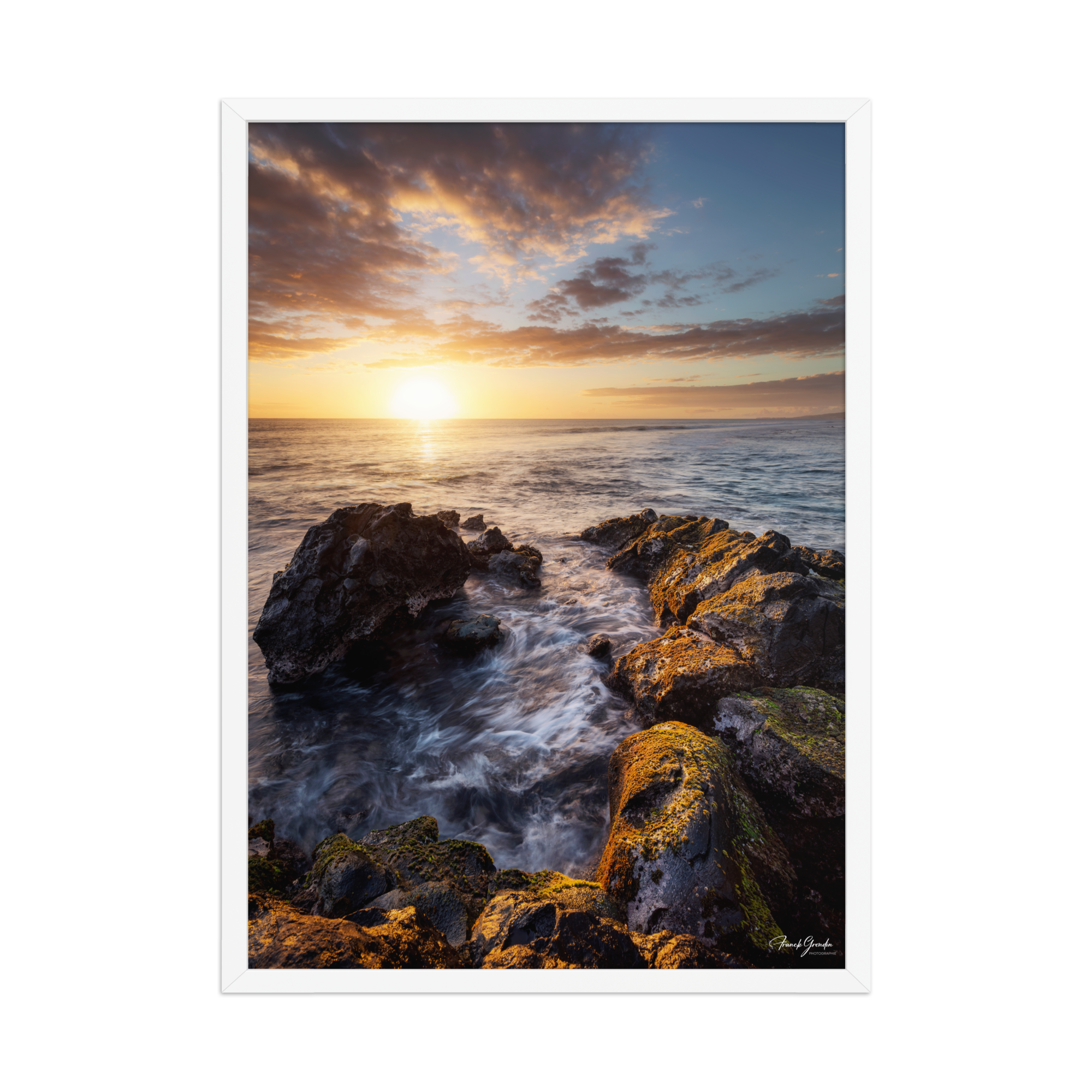 Affiche de La Réunion Le Dragon de Pierre de Saint-Leu 50 × 70 cm / Blanc - photographie Franck Grondin