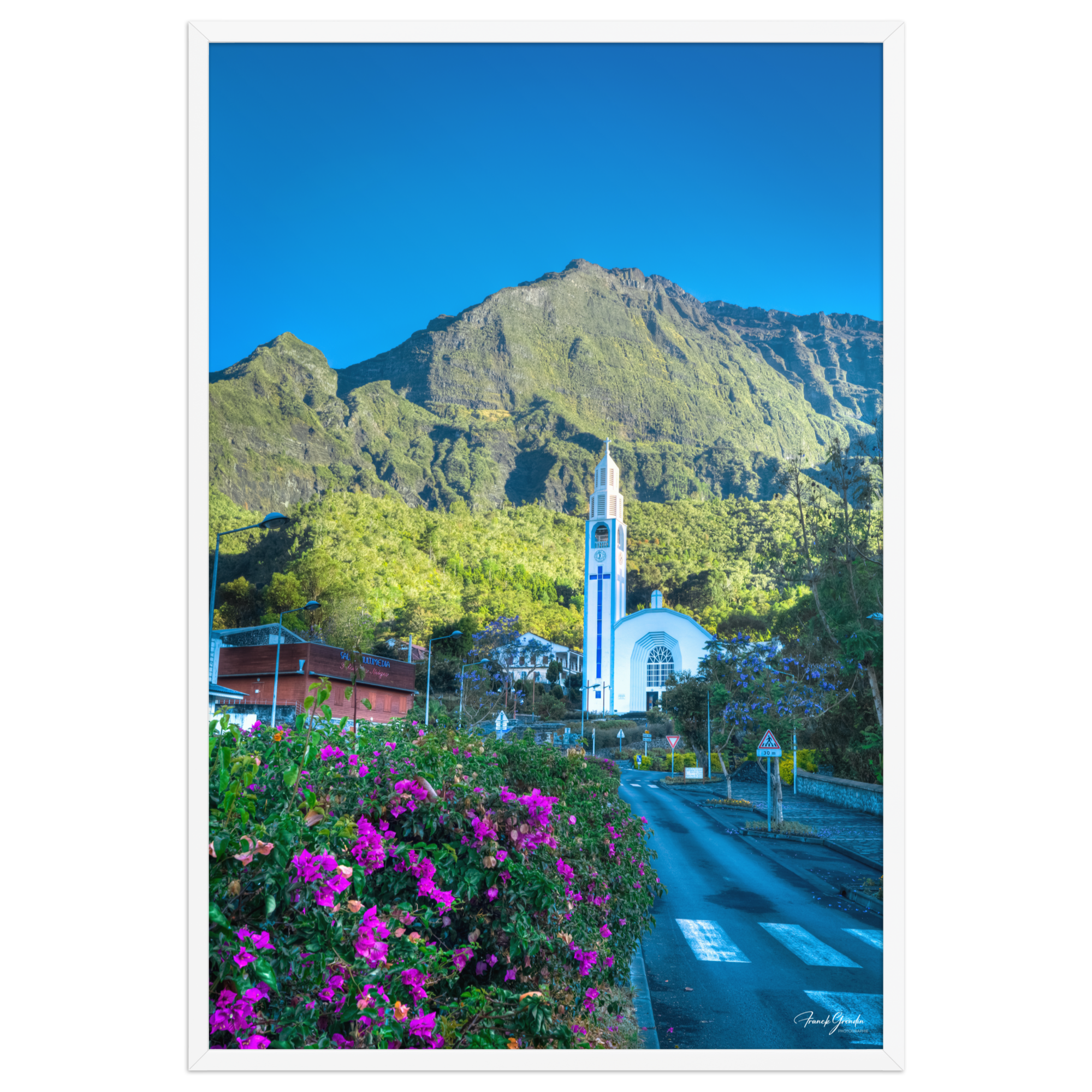 Affiche de La Réunion L'Église Notre-Dame-des-Neiges de Cilaos 61 × 91 cm / Blanc - photographie Franck Grondin