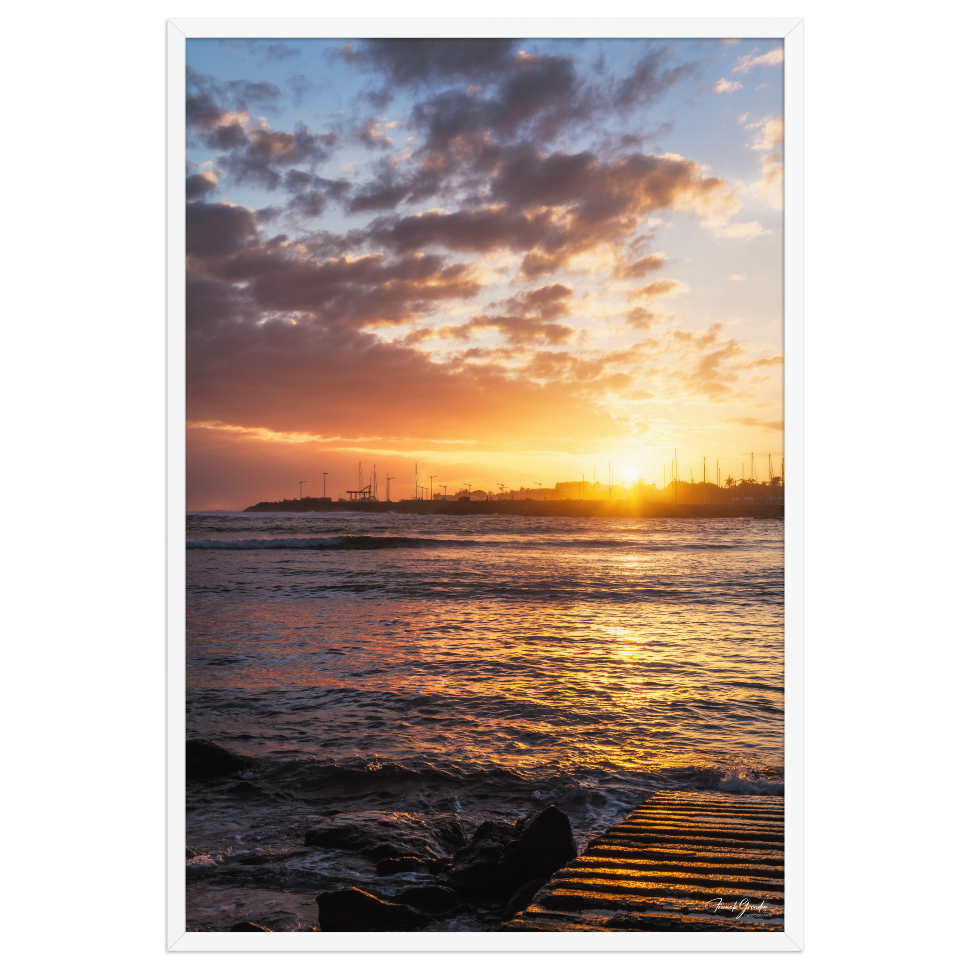Affiche de La Réunion Saint-Pierre depuis Terre-Sainte 61 × 91 cm / Blanc - photographie Franck Grondin