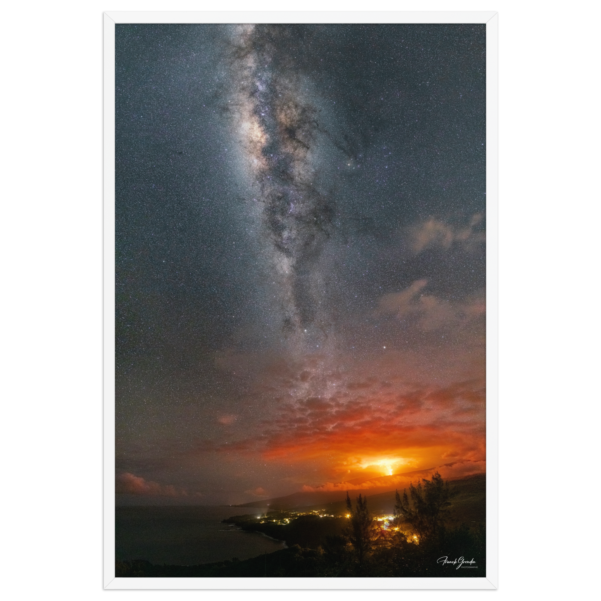 Affiche de La Réunion La Fournaise sous la Voie Lactée 61 × 91 cm / Blanc - photographie Franck Grondin
