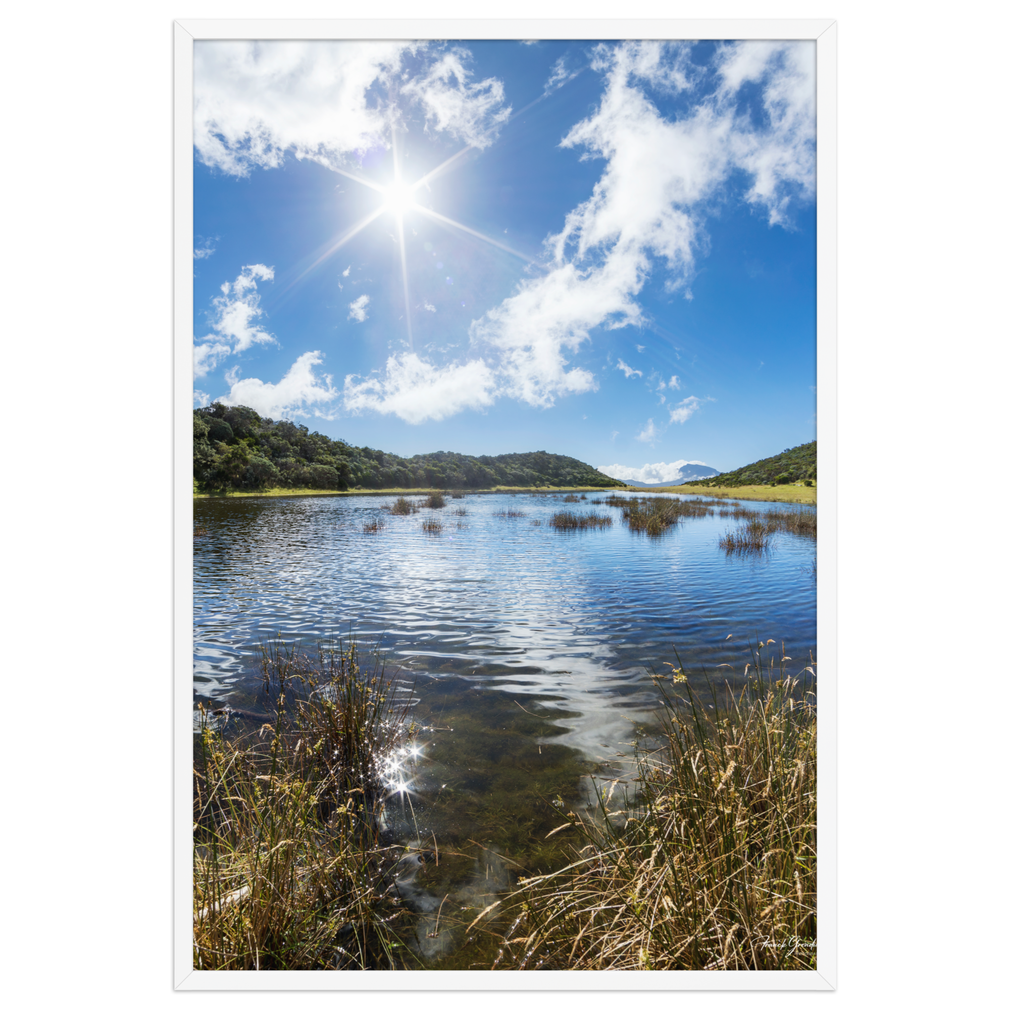 Affiche de La Réunion Le Lac Argamasse 61 × 91 cm / Blanc - photographie Franck Grondin